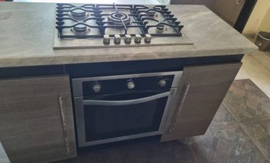Comoda Casa Cerca de Centros comerciales y playas. SE VENDE