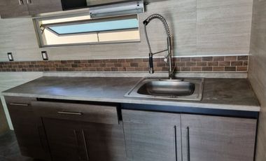 Comoda Casa Cerca de Centros comerciales y playas. SE VENDE