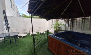 Se Vende amplia Casa modelo OKUME en Paseo los Olivos, Playa del Carmen