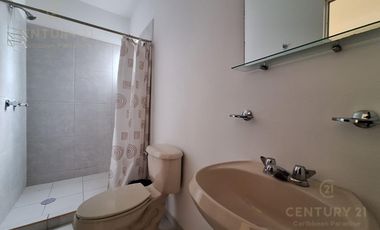 Se Vende amplia Casa modelo OKUME en Paseo los Olivos, Playa del Carmen