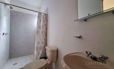 Se Vende amplia Casa modelo OKUME en Paseo los Olivos, Playa del Carmen
