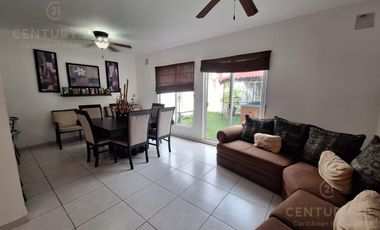 Se Vende amplia Casa modelo OKUME en Paseo los Olivos, Playa del Carmen