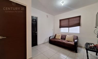 Se Vende amplia Casa modelo OKUME en Paseo los Olivos, Playa del Carmen