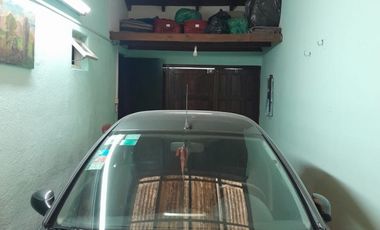 Casa tres ambientes. Apto Credito. Permuta.
