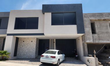 Casa en Venta en Álamos Tres Marías con Casa Club