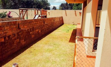 Casa de Venta Independiente en Conjunto Los Chillos Sector. Mirasierra