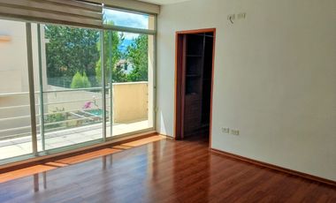 Casa de Venta Independiente en Conjunto Los Chillos Sector. Mirasierra