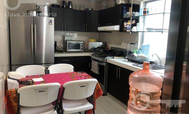 Casa de 3 niveles en renta ubicada en Rufino Tamayo, Fracc. Paraíso, Coatzacoalcos, Veracruz.