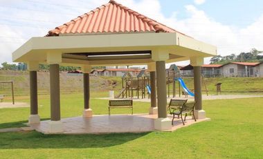 VENDO CASA BRISAS DEL GOLF ARRAIJAN