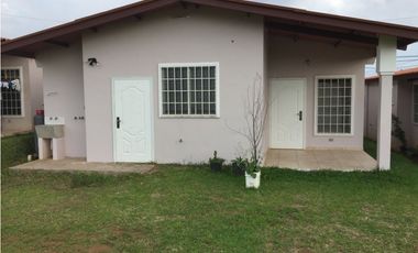 VENDO CASA BRISAS DEL GOLF ARRAIJAN