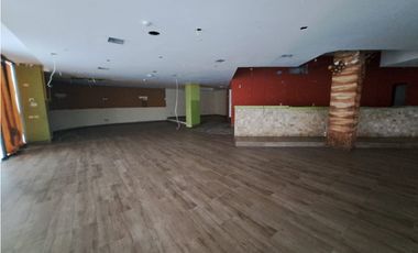 ALQUILER LOCAL COMERCIAL SANTA MARIA IDEAL PARA RESTAURANTE  282 M2