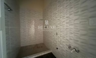 ALQUILER DE LOCAL EN PLAZA COMERCIAL, SAN FRANCISCO (8)