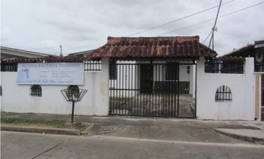 Se Vende Casa en Puerto Caimito-La Chorrera (DR)