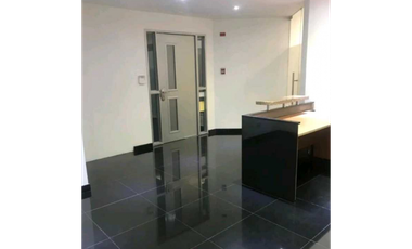 OFICINA EN MARBELLA OCEAN BUSINESS TORRE BANESCO 300M2 SEMIAMOBLADA