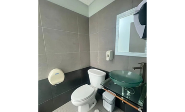 OFICINA EN MARBELLA OCEAN BUSINESS TORRE BANESCO 300M2 SEMIAMOBLADA