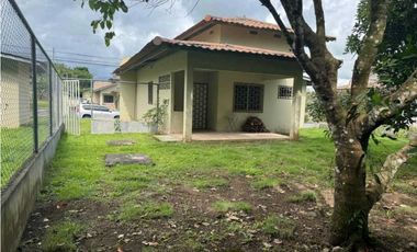 ALQUILER DE CASA EN BOQUERON CERCADA ATRAS
