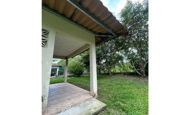 ALQUILER DE CASA EN BOQUERON CERCADA ATRAS