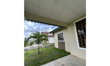 ALQUILER DE CASA EN BOQUERON CERCADA ATRAS