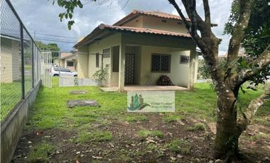 ALQUILER DE CASA EN BOQUERON CERCADA ATRAS