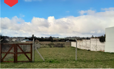 TERRENO (Calle 42 e/23 y 25)
