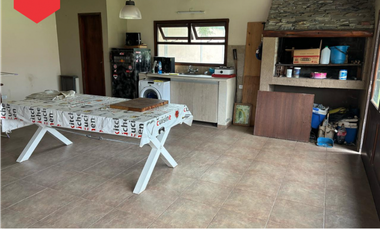 CASA EN VENTA (Calle 34 e/ Colectora 226 y 18)