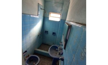 Venta esquina casa, local y departamento