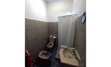 Venta esquina casa, local y departamento