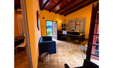 VENDO CASA FAMILIAR MICROCENTRO