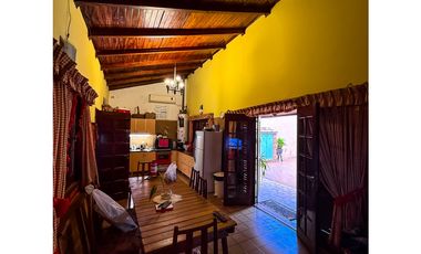 VENDO CASA FAMILIAR MICROCENTRO