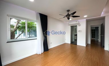 3 Bedrooms House in Phanthip Village 2  East Pattaya H012409