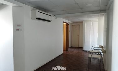 Oficina en Arriendo en Mujica con Astorga