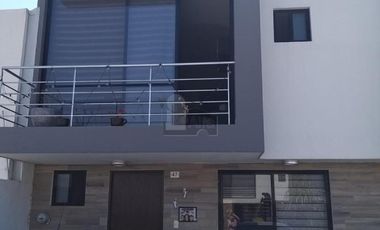Casa AMUEBLADA en RENTA en El Refugio, Querétaro