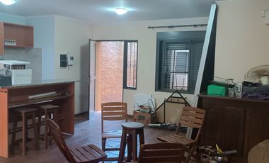 CASA DE 2 DORM., COCHERA Y PATIO. BÂ° BELGRANO. ALQUILER. POSADAS, MISIONES.