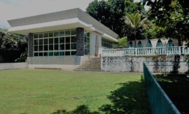 CASA EN TEPOZTLAN CON GRANDES JARDINES