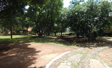 CASA EN TEPOZTLAN CON GRANDES JARDINES
