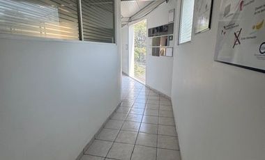 Renta oficinas en Av. Universidad - Chimalistac, con terraza