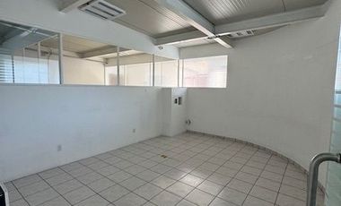 Renta oficinas en Av. Universidad - Chimalistac, con terraza