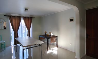HERMOSA CASA CON AMPLIOS ESPACIOS Y  ENTORNO NATURAL