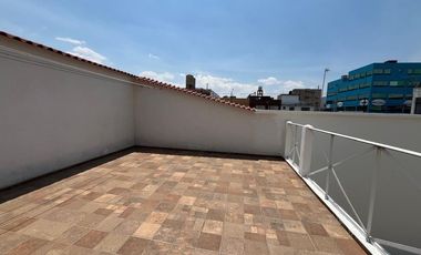 Casa en Venta con Locales Comerciales Toluca