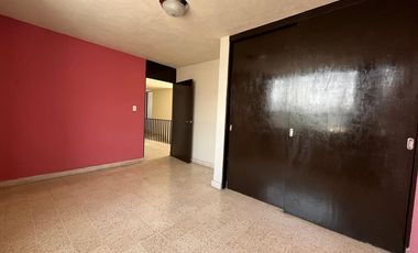 Casa en Venta con Locales Comerciales Toluca