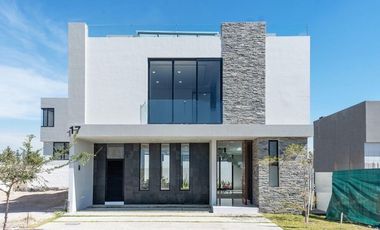 Casa nueva en venta en Punto Sur Elite, Tlajomulco de Zuñiga, Jal