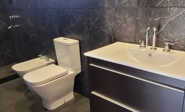 VENTA CASA MODERNA  A ESTRENAR DE DOS PLANTAS ZONA NORTE