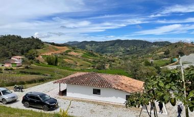 Casa-Finca en Venta Ubicado en EL SANTUARIO Codigo 2059