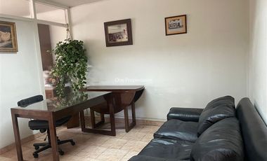 Oficina en Arriendo en Huerfanos | Agustinas | Oficina amoblada | Dos Privados | 54 Mts 2