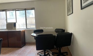 Oficina en Arriendo en Huerfanos | Agustinas | Oficina amoblada | Dos Privados | 54 Mts 2