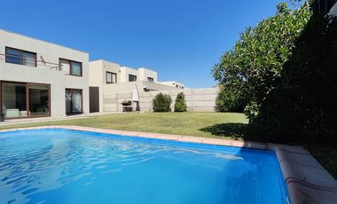 CASA SANTA ELENA CERCANO A COLEGIOS#PUMAHUE#TREWHELAS#PUCALAN