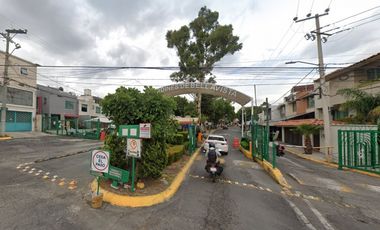 Casa en Remate en Jardines De Bellavista, F-2009