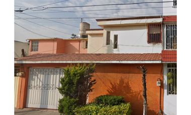 Casa en Remate en Bosques Del Valle, F-454