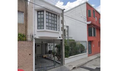 Casa en Remate en Periodista, F-638