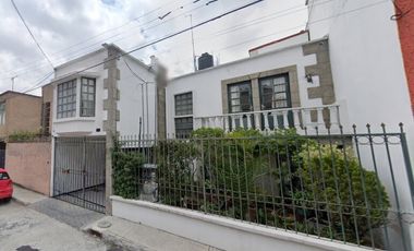 Casa en Remate en Periodista, F-638